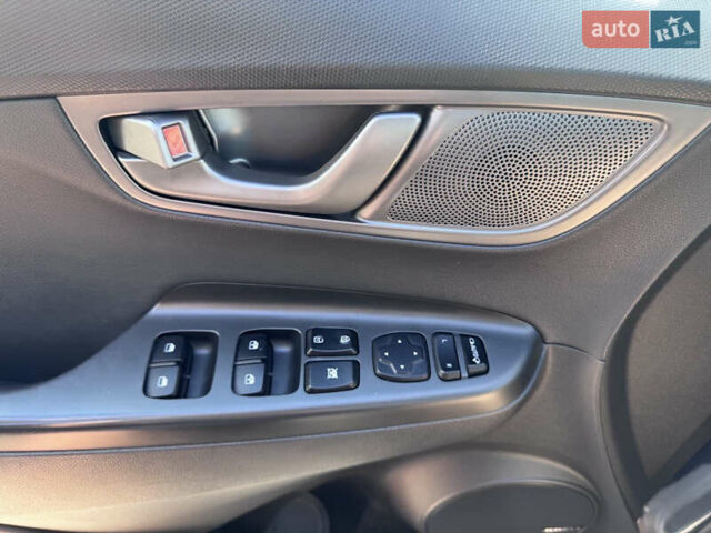 Сірий Хендай Kona, об'ємом двигуна 0 л та пробігом 164 тис. км за 16800 $, фото 21 на Automoto.ua
