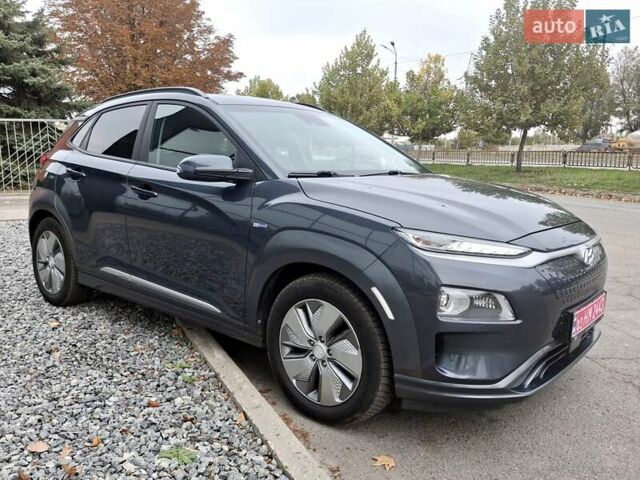 Хендай Kona 2019 в Днепре (Днепропетровске) на Automoto.ua Серый Хендай Kona, объемом двигателя 0 л и пробегом 130 тыс. км за 17400 $, фото 1 на Automoto.ua