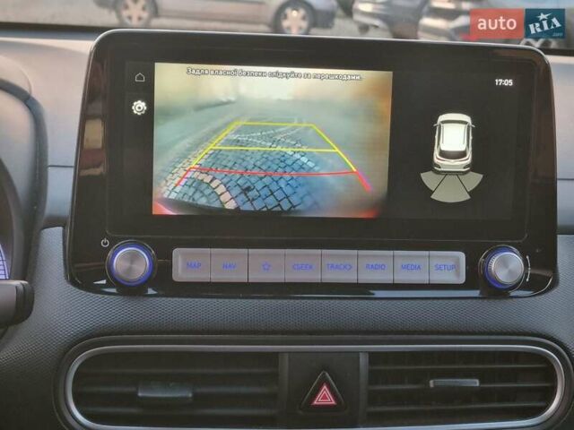 Серый Хендай Kona, объемом двигателя 0 л и пробегом 151 тыс. км за 16399 $, фото 21 на Automoto.ua