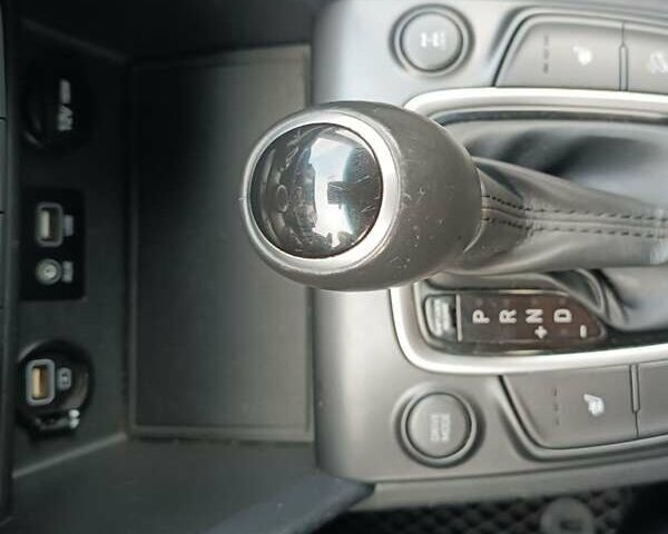 Сірий Хендай Kona, об'ємом двигуна 2 л та пробігом 112 тис. км за 14200 $, фото 30 на Automoto.ua