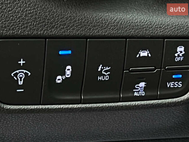 Серый Хендай Kona, объемом двигателя 0 л и пробегом 164 тыс. км за 16999 $, фото 15 на Automoto.ua