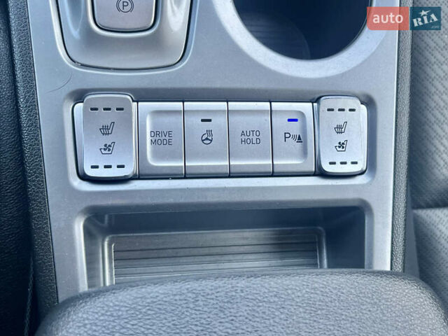 Серый Хендай Kona, объемом двигателя 0 л и пробегом 95 тыс. км за 17500 $, фото 65 на Automoto.ua