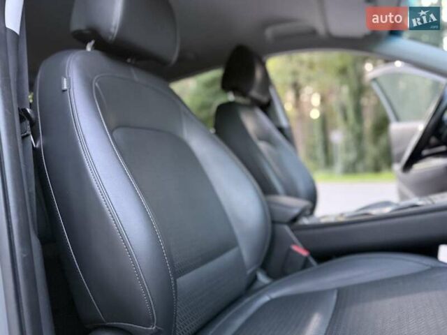 Серый Хендай Kona, объемом двигателя 0 л и пробегом 96 тыс. км за 17200 $, фото 64 на Automoto.ua