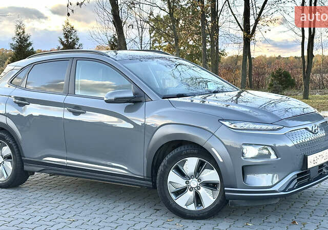 Серый Хендай Kona, объемом двигателя 0 л и пробегом 126 тыс. км за 17300 $, фото 4 на Automoto.ua