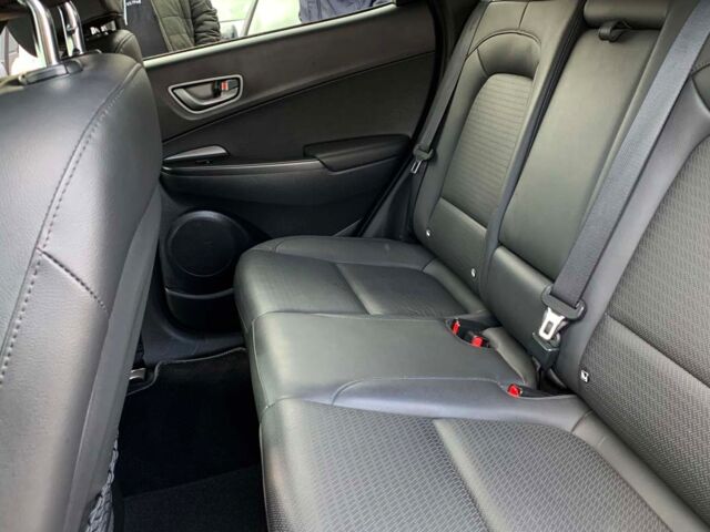 Серый Хендай Kona, объемом двигателя 64 л и пробегом 119 тыс. км за 17900 $, фото 17 на Automoto.ua