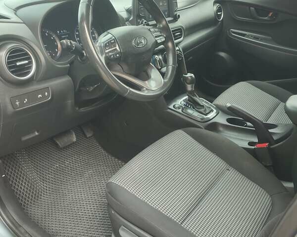 Серый Хендай Kona, объемом двигателя 2 л и пробегом 112 тыс. км за 14700 $, фото 21 на Automoto.ua