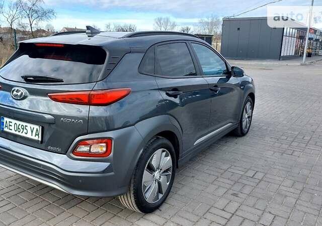 Сірий Хендай Kona, об'ємом двигуна 0 л та пробігом 85 тис. км за 22500 $, фото 6 на Automoto.ua