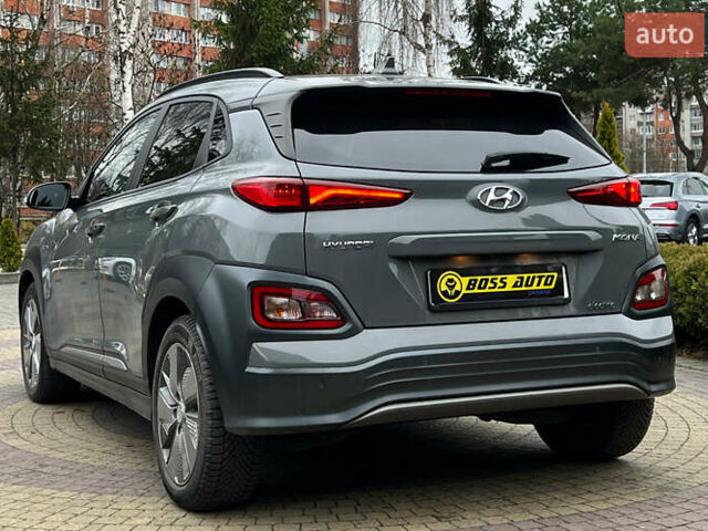 Серый Хендай Kona, объемом двигателя 0 л и пробегом 164 тыс. км за 16999 $, фото 4 на Automoto.ua