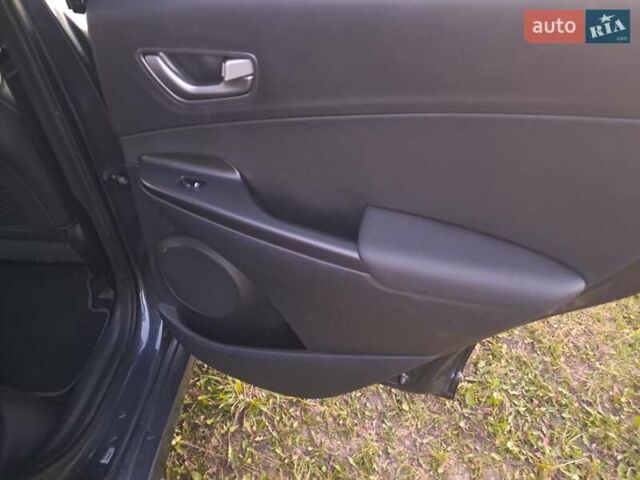 Сірий Хендай Kona, об'ємом двигуна 0 л та пробігом 141 тис. км за 19000 $, фото 17 на Automoto.ua