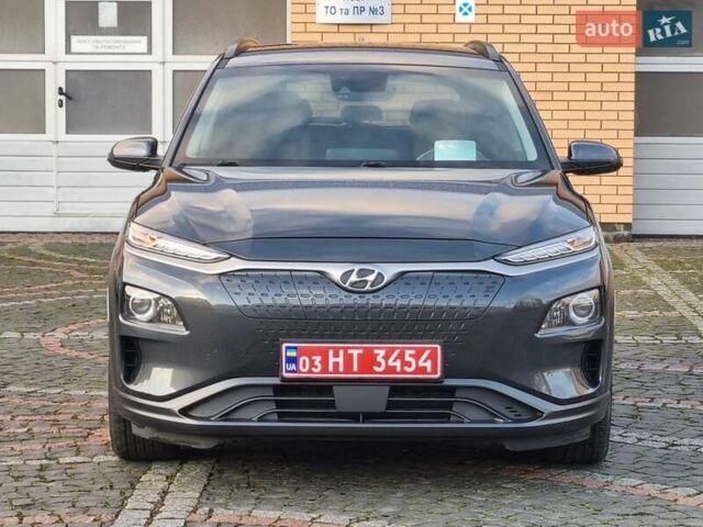 Серый Хендай Kona, объемом двигателя 0 л и пробегом 151 тыс. км за 16399 $, фото 1 на Automoto.ua