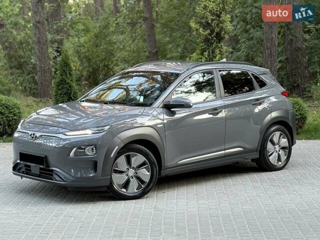 Серый Хендай Kona, объемом двигателя 0 л и пробегом 96 тыс. км за 17200 $, фото 19 на Automoto.ua