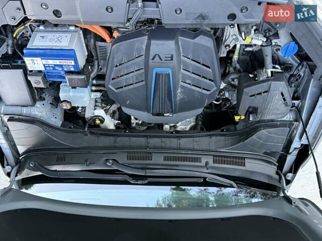 Серый Хендай Kona, объемом двигателя 0 л и пробегом 96 тыс. км за 17200 $, фото 87 на Automoto.ua