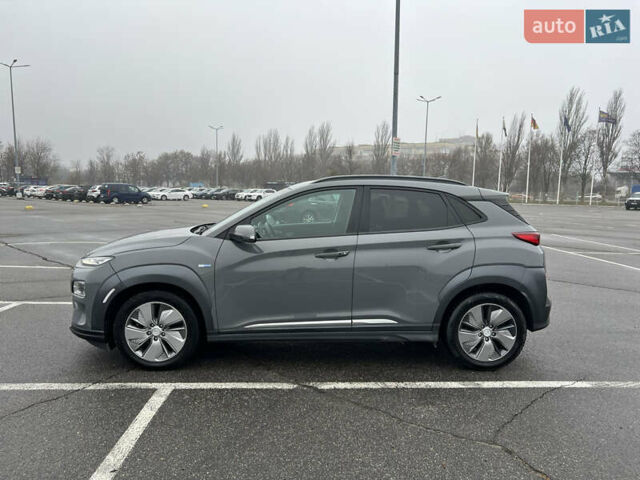 Серый Хендай Kona, объемом двигателя 0 л и пробегом 131 тыс. км за 16500 $, фото 13 на Automoto.ua
