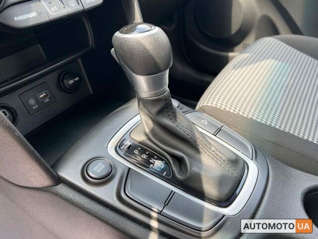 Серый Хендай Kona, объемом двигателя 2 л и пробегом 106 тыс. км за 17600 $, фото 15 на Automoto.ua