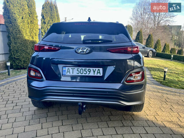 Серый Хендай Kona, объемом двигателя 0 л и пробегом 95 тыс. км за 17500 $, фото 18 на Automoto.ua