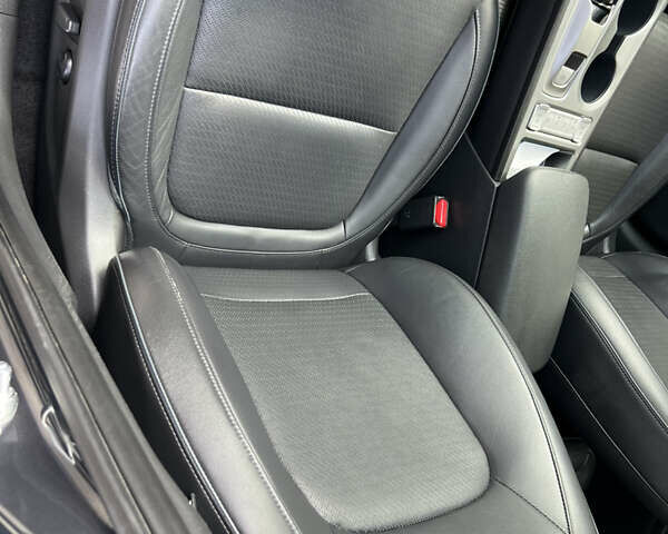 Серый Хендай Kona, объемом двигателя 0 л и пробегом 96 тыс. км за 17300 $, фото 8 на Automoto.ua