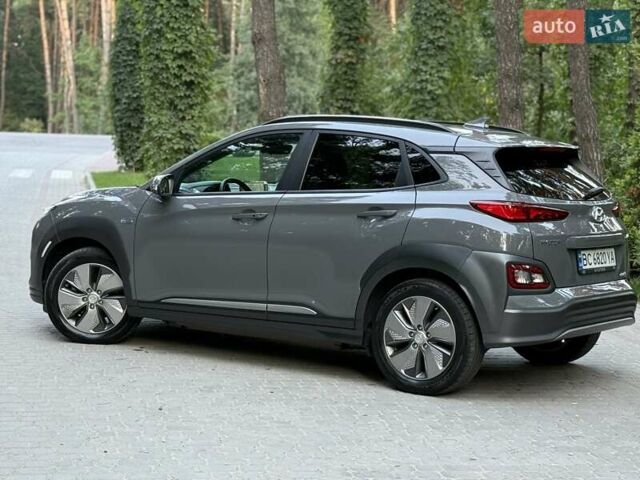 Серый Хендай Kona, объемом двигателя 0 л и пробегом 95 тыс. км за 17300 $, фото 23 на Automoto.ua