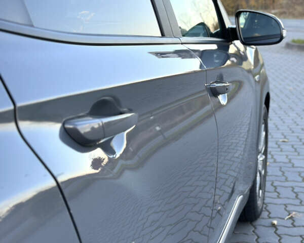 Серый Хендай Kona, объемом двигателя 0 л и пробегом 126 тыс. км за 17300 $, фото 29 на Automoto.ua