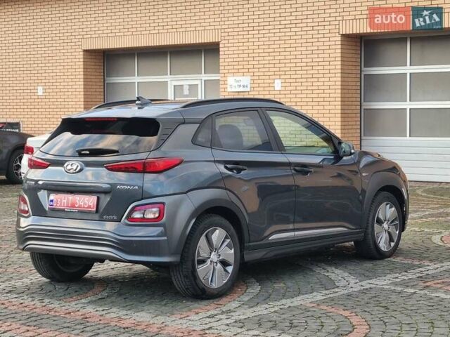 Серый Хендай Kona, объемом двигателя 0 л и пробегом 151 тыс. км за 16399 $, фото 9 на Automoto.ua