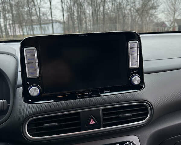 Серый Хендай Kona, объемом двигателя 0 л и пробегом 115 тыс. км за 19000 $, фото 27 на Automoto.ua