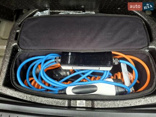 Хендай Kona 2019 в Днепре (Днепропетровске) на Automoto.ua Серый Хендай Kona, объемом двигателя 0 л и пробегом 130 тыс. км за 17400 $, фото 30 на Automoto.ua