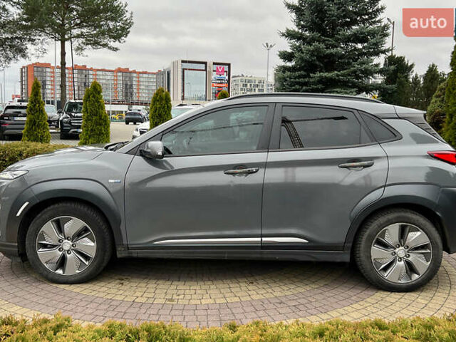 Серый Хендай Kona, объемом двигателя 0 л и пробегом 164 тыс. км за 16999 $, фото 3 на Automoto.ua