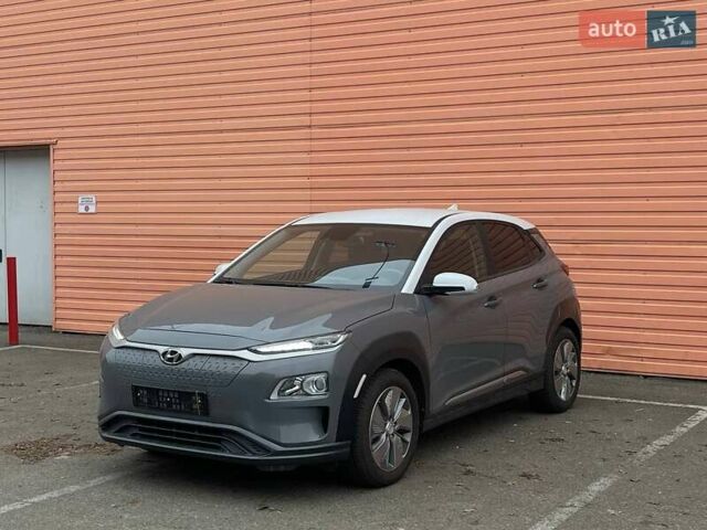 Серый Хендай Kona, объемом двигателя 0 л и пробегом 54 тыс. км за 17500 $, фото 8 на Automoto.ua