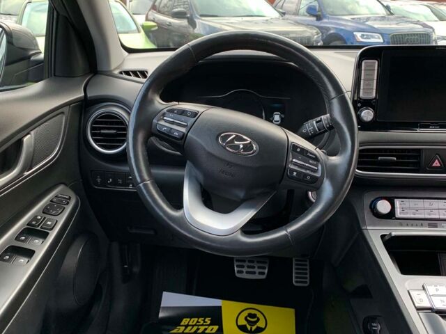 Серый Хендай Kona, объемом двигателя 64 л и пробегом 119 тыс. км за 17900 $, фото 11 на Automoto.ua