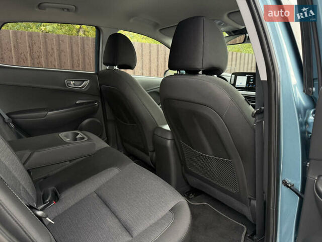 Серый Хендай Kona, объемом двигателя 0 л и пробегом 127 тыс. км за 17650 $, фото 30 на Automoto.ua