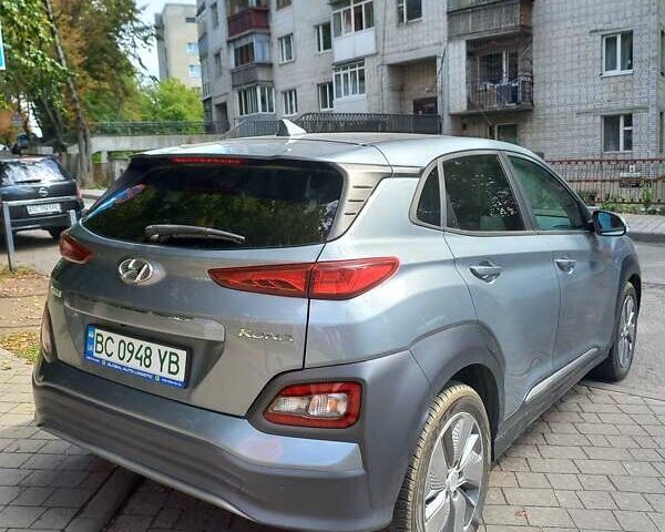 Серый Хендай Kona, объемом двигателя 0 л и пробегом 90 тыс. км за 16500 $, фото 8 на Automoto.ua