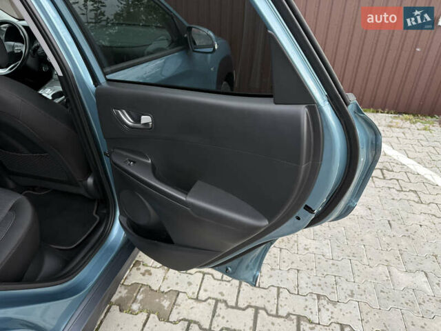 Серый Хендай Kona, объемом двигателя 0 л и пробегом 127 тыс. км за 17650 $, фото 40 на Automoto.ua