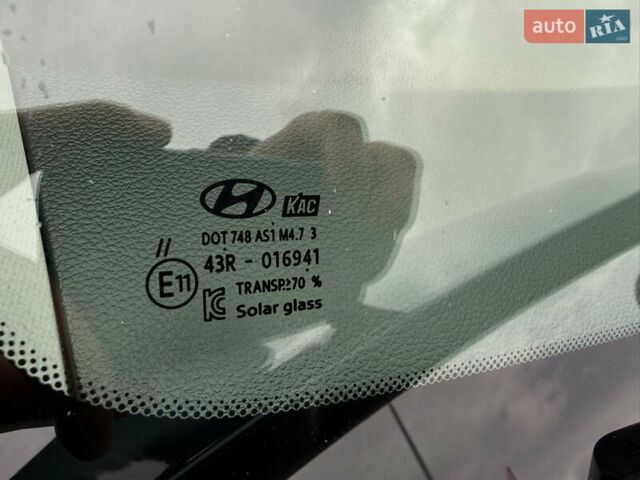 Серый Хендай Kona, объемом двигателя 0 л и пробегом 127 тыс. км за 17650 $, фото 74 на Automoto.ua