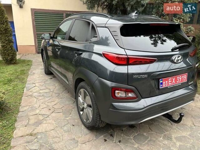 Серый Хендай Kona, объемом двигателя 0 л и пробегом 80 тыс. км за 18900 $, фото 8 на Automoto.ua