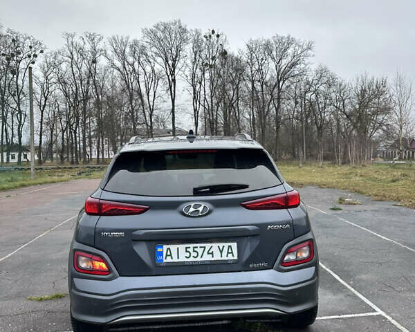 Серый Хендай Kona, объемом двигателя 0 л и пробегом 115 тыс. км за 19000 $, фото 8 на Automoto.ua