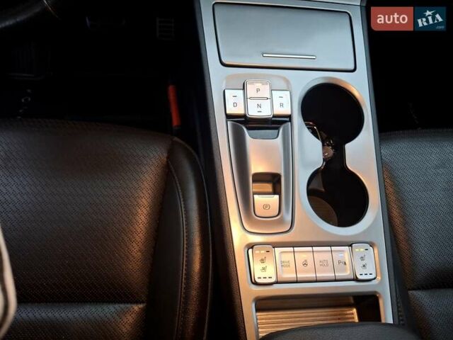 Сірий Хендай Kona, об'ємом двигуна 0 л та пробігом 114 тис. км за 17300 $, фото 19 на Automoto.ua