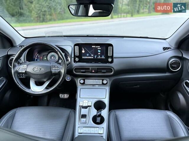 Серый Хендай Kona, объемом двигателя 0 л и пробегом 96 тыс. км за 17200 $, фото 83 на Automoto.ua