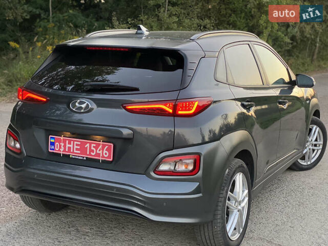 Серый Хендай Kona, объемом двигателя 0 л и пробегом 76 тыс. км за 16800 $, фото 10 на Automoto.ua