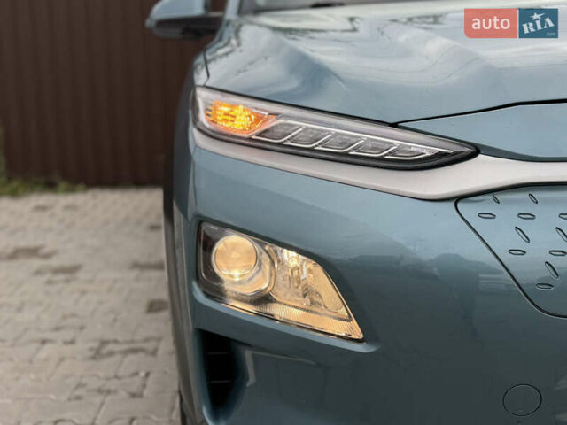 Серый Хендай Kona, объемом двигателя 0 л и пробегом 127 тыс. км за 17650 $, фото 8 на Automoto.ua