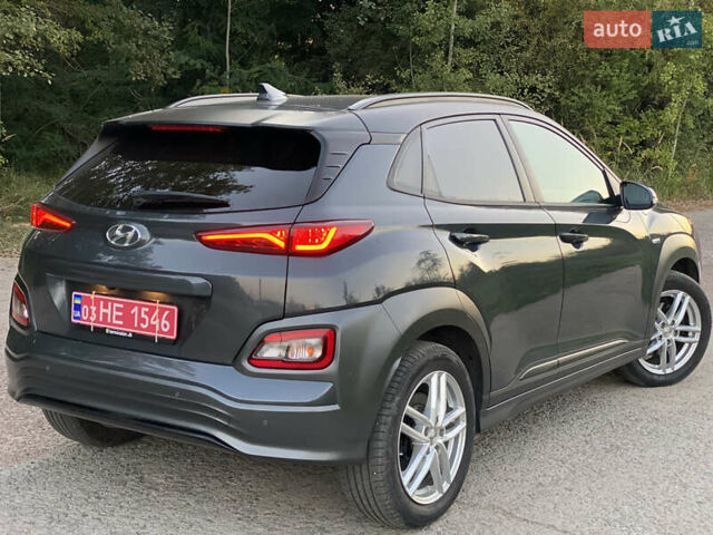 Серый Хендай Kona, объемом двигателя 0 л и пробегом 76 тыс. км за 16800 $, фото 11 на Automoto.ua