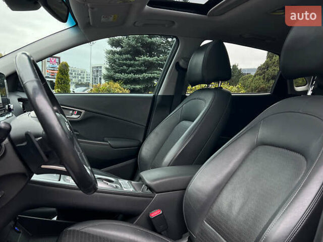 Серый Хендай Kona, объемом двигателя 0 л и пробегом 164 тыс. км за 16999 $, фото 8 на Automoto.ua