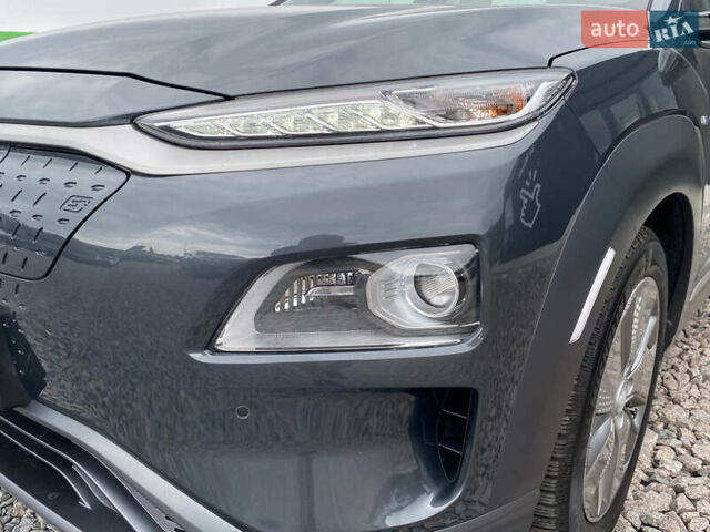 Сірий Хендай Kona, об'ємом двигуна 0 л та пробігом 115 тис. км за 18700 $, фото 4 на Automoto.ua