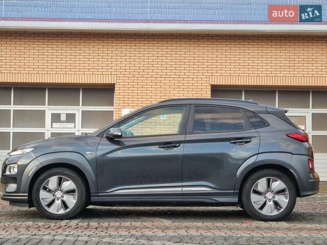 Серый Хендай Kona, объемом двигателя 0 л и пробегом 151 тыс. км за 16399 $, фото 7 на Automoto.ua