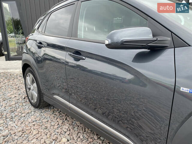 Сірий Хендай Kona, об'ємом двигуна 0 л та пробігом 115 тис. км за 18700 $, фото 15 на Automoto.ua