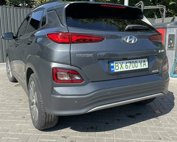 Сірий Хендай Kona, об'ємом двигуна 0 л та пробігом 134 тис. км за 16800 $, фото 3 на Automoto.ua