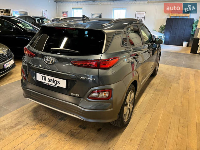 Серый Хендай Kona, объемом двигателя 0 л и пробегом 85 тыс. км за 14450 $, фото 6 на Automoto.ua