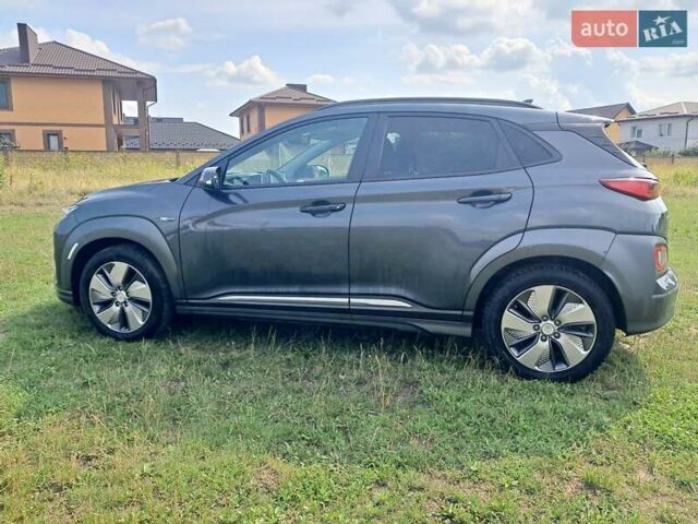Сірий Хендай Kona, об'ємом двигуна 0 л та пробігом 141 тис. км за 19000 $, фото 5 на Automoto.ua