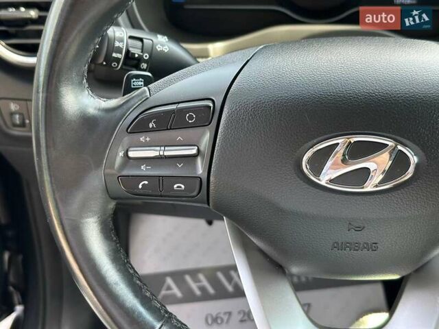 Сірий Хендай Kona, об'ємом двигуна 0 л та пробігом 137 тис. км за 16700 $, фото 18 на Automoto.ua
