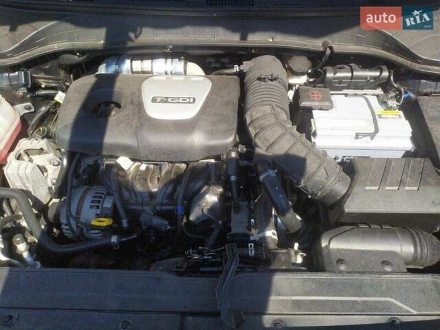 Серый Хендай Kona, объемом двигателя 1.6 л и пробегом 77 тыс. км за 15500 $, фото 8 на Automoto.ua