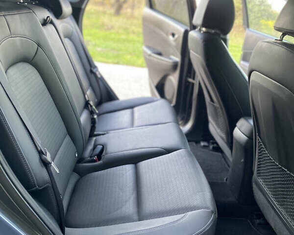 Серый Хендай Kona, объемом двигателя 0 л и пробегом 76 тыс. км за 16800 $, фото 36 на Automoto.ua