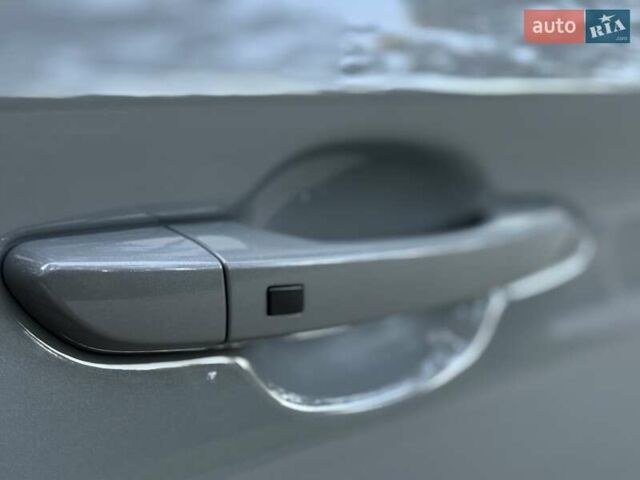 Серый Хендай Kona, объемом двигателя 0 л и пробегом 96 тыс. км за 17200 $, фото 32 на Automoto.ua